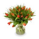 Kytice červených tulipánů